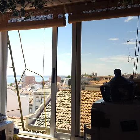 Apartamento Com Vista Para O Tejo Lisbon Exterior photo